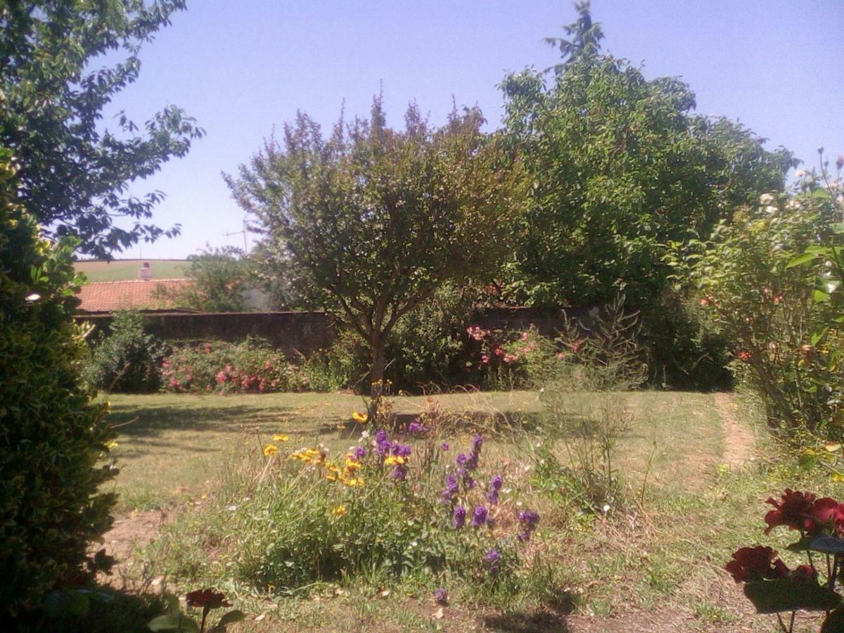 Le Gite De Réaumur Dış mekan fotoğraf